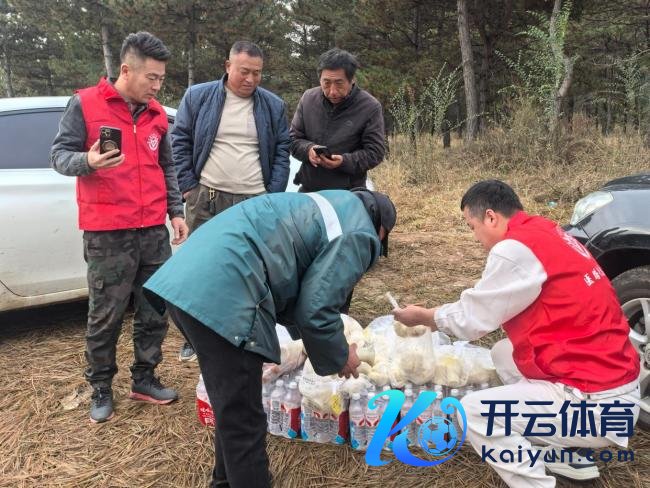 走失女孩获救背后:近千东谈主跨省救济 爱心发愤创造古迹